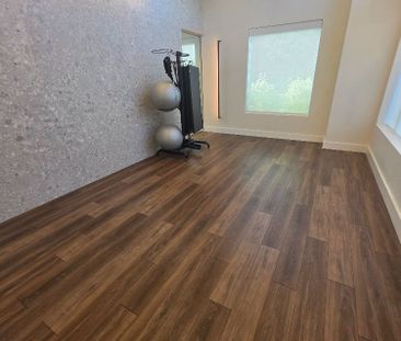 For Lease - 509 Dundas Street Unit# 304, Oakville, Ontario - Photo 4