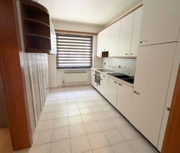 RUIM APPARTEMENT MET 3 SLAAPKAMERS BUREEL EN MOG GARAGE - Foto 5