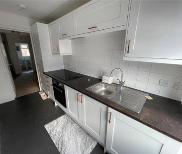 2 bedroom maisonette to rent - Photo 2