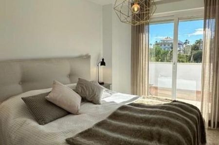 Luxury Townhouse for rent in Nueva Andalucia, Spain - Photo 4