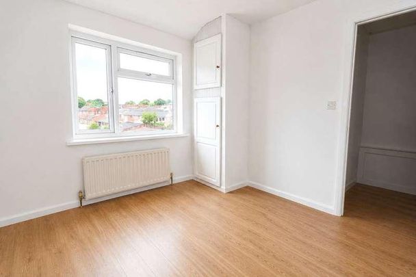 Shackleford Road, Woking, Surrey, GU22 - Photo 1
