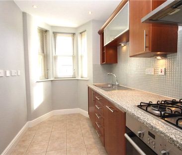 Barneby Close, Twickenham, TW2 6RR - Photo 1