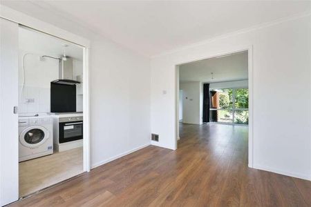 Harrison Close, Reigate, RH2 - Photo 3