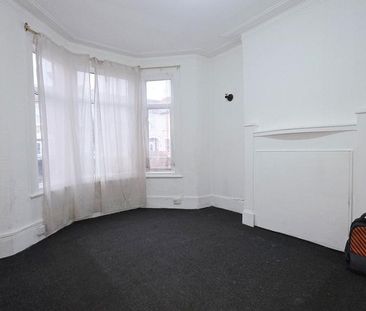 4 bedroom terraced house to rent - Photo 1