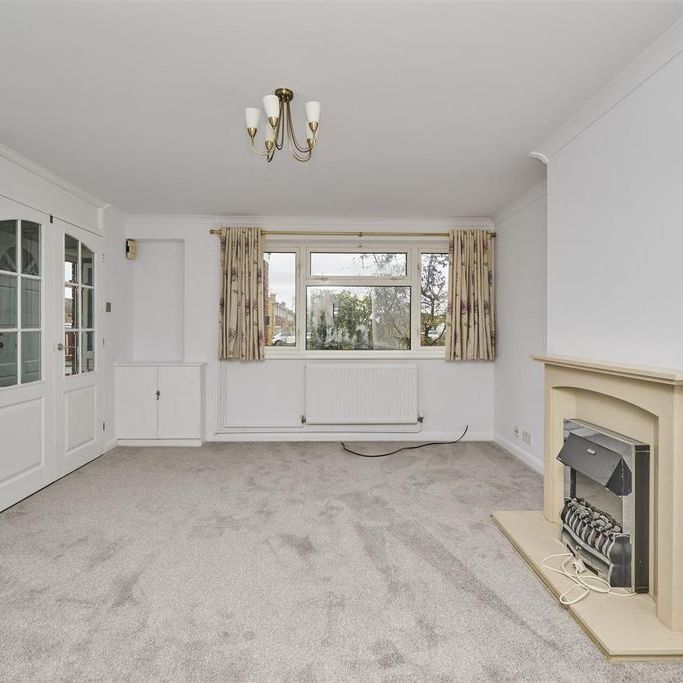 3 bedroom semi-detached house to rent - Photo 1