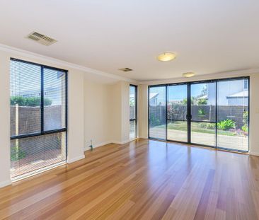 Coastal Living in Marmion - Photo 4