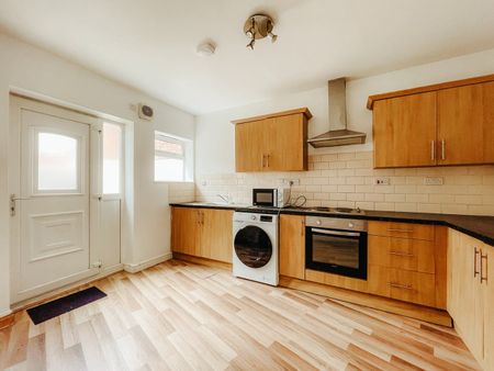 Room in a Shared House, Wilford Crescent East, NG2 - Photo 5