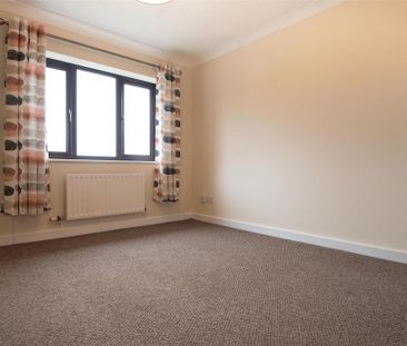 2 bedroom semi-detached house to rent - Photo 5