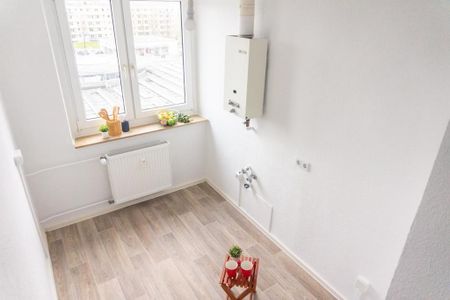 Am Stadtrand gelegene 3-Raum-Wohnung mit Balkon - Foto 2