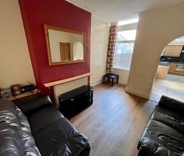 5 bedroom terraced house to rent - Photo 4