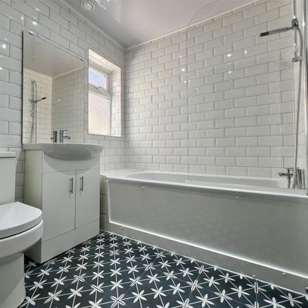 Eslington Terrace, Newcastle Upon Tyne - Photo 4