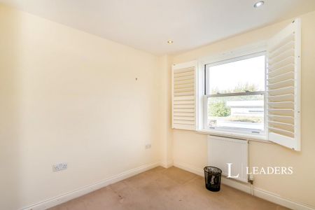 3 bedroom terraced house to rent - Photo 3