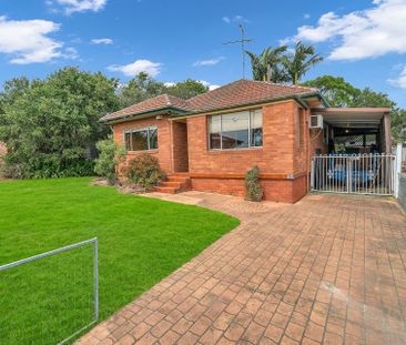 Spacious 3-Bedroom Home in a Convenient Seven Hills Location - Photo 2