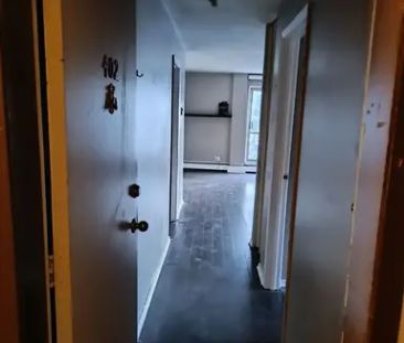 1 Bedroom Suite in Sunalta - Minutes from Downtown | Calgary - Photo 1