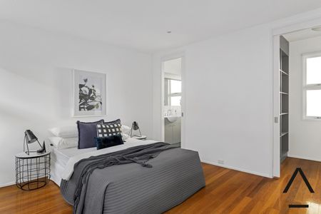 174 Lawrence Street, Alexandria NSW 2015 - House For Rent | Domain - Photo 2