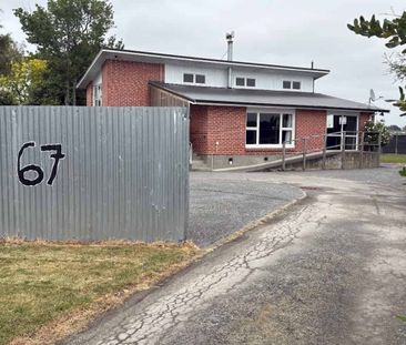 Five bedroom home - ALLENTON - Photo 3