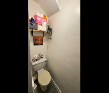 Room in a Shared Flat, Abbots Park, SW2 - Photo 2