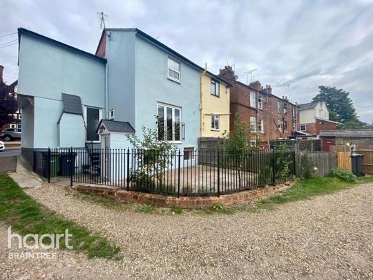 3 bedroom semi-detached house to rent - Photo 1