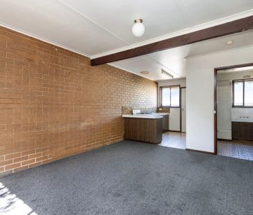 Spacious two bedroom unit in convenient location - Photo 1