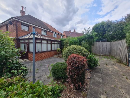 Fairleigh Crescent, Wakefield, Tingley - Photo 1