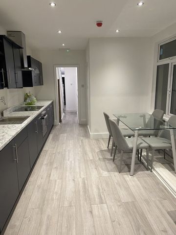 Room in a Shared House, Masons Avenue, HA3 - Photo 2