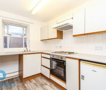 2 bed Flat for Rent - Photo 3