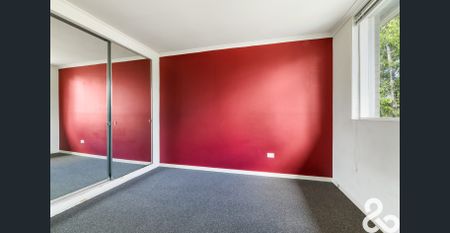 Beautiful Gem Overlooking Pender's Park - Photo 2