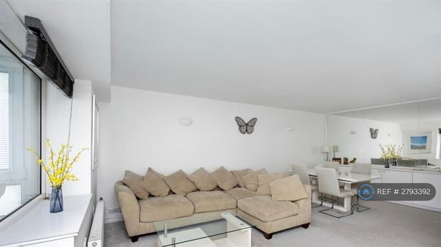 2 bedroom penthouse to rent - Photo 1