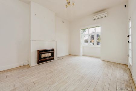 3 Bed, 1 Bath - Photo 3