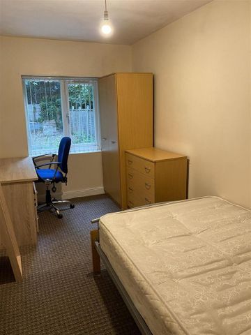 6 bedroom house to rent - Photo 3