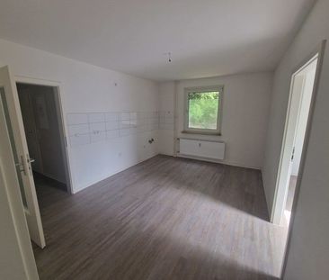 Zu Janaur: Schöne 2-Zimmer-Wohnung, saniert, Düsseldorf-Hassels - Photo 4