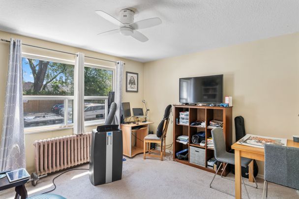 For Lease - 213 Lakeshore Road Unit# 1, Mississauga, Ontario - Photo 1