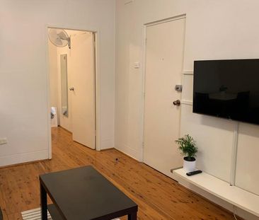 Quaint, Convenient, Chic - Photo 2