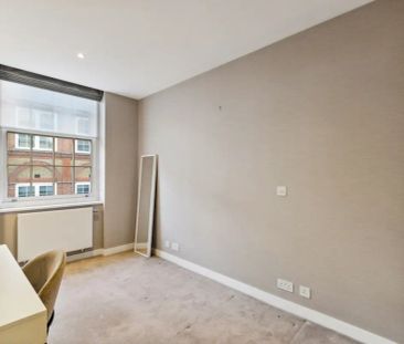 3 bedroom flat in London - Photo 6