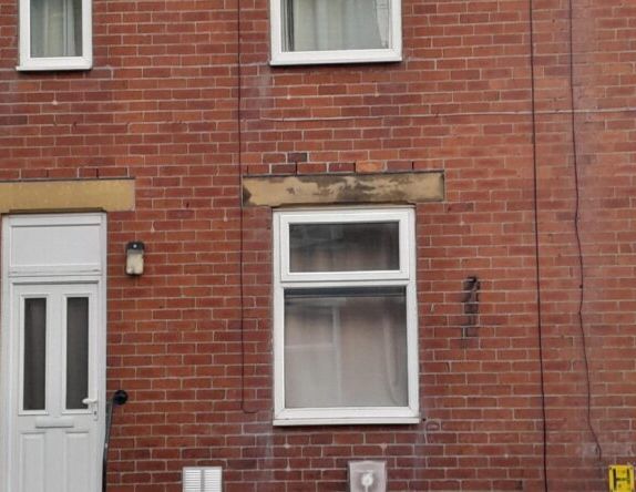 DAW GREEN AVENUE, CRIGGLESTON, WAKEFIELD, WF4 3HQ - Photo 1