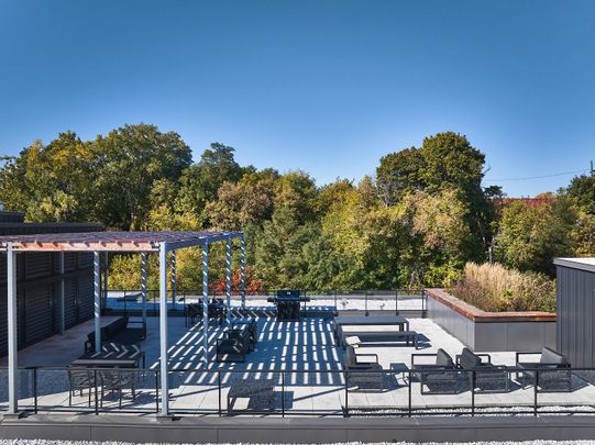 Bellevue MTL 1 - Photo 1