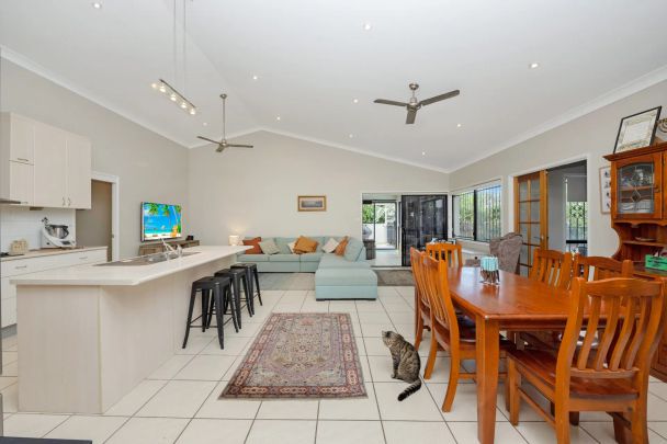 Quiet Cul-de-Sac Living with Room for Everyone - Photo 1