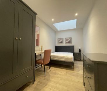 1 bedroom in a house share to rent - Photo 2