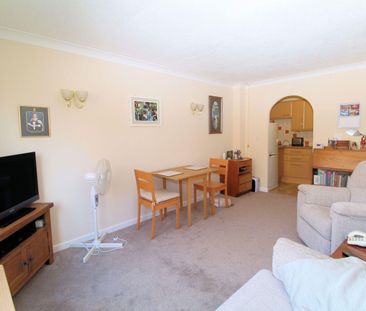 Mount Hermon Road, Woking, Surrey, GU22 7XG - Photo 1