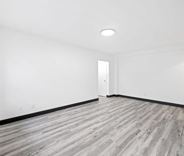 For Lease - 600 Eglinton Avenue Unit# 303, Toronto, Ontario - Photo 2