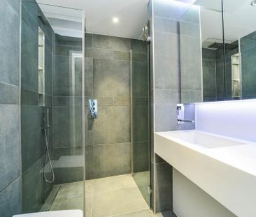 3 bedroom penthouse to rent - Photo 2