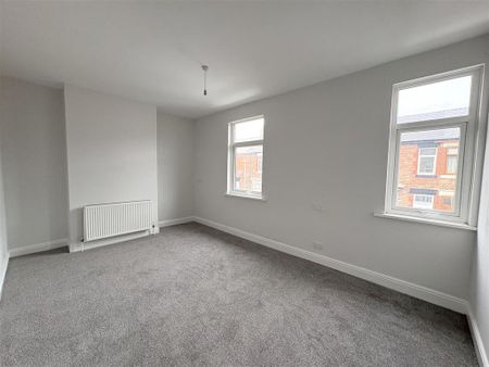 2 bedroom terraced house to rent - Photo 4