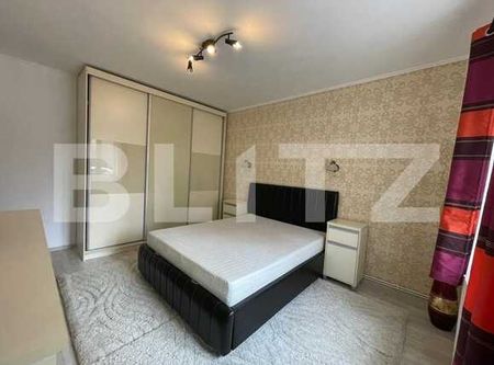 Apartament de 2 camere, decomandat, 54 mp, gradina, zona Central - Photo 4