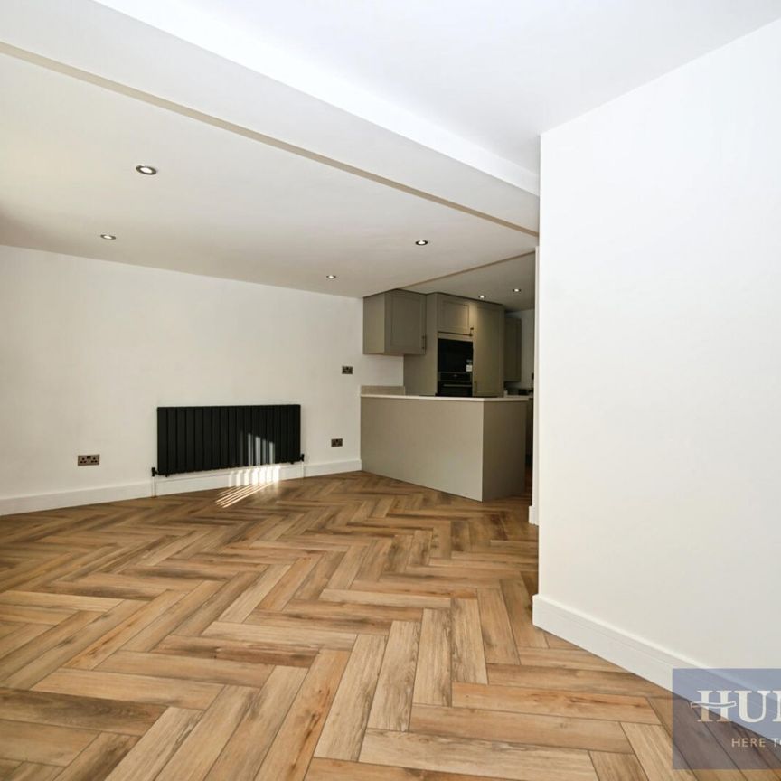 1 bedroom Flat To Let - Photo 1
