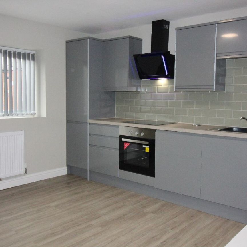 Flat 2 Eldon Street, Preston - Photo 1