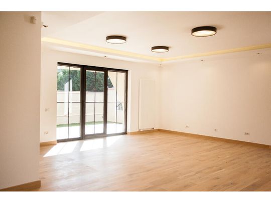 Compound villa - Photo 1