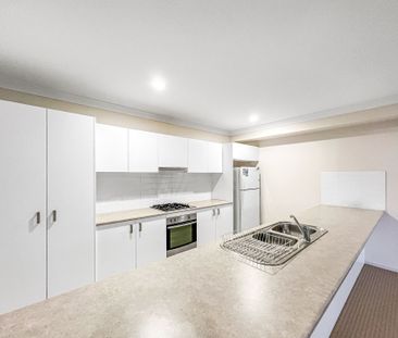 Family Home In The Heart Of Hamlyn Terrace - Photo 6