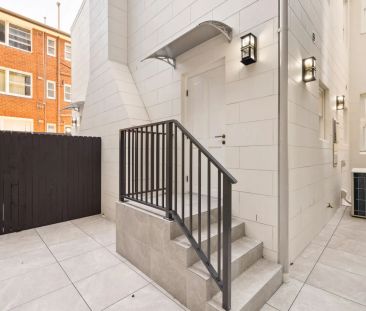 GRAND LUXURY TERRACE HOME - Photo 3