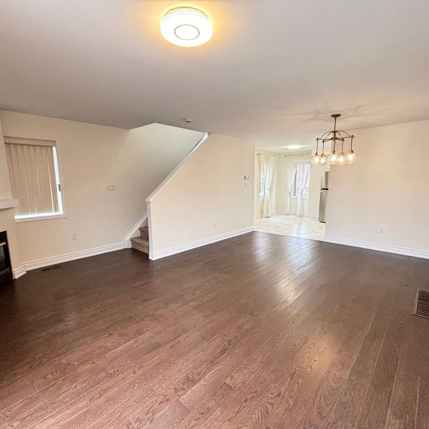 For Lease - 1525 South Parade Court Unit# 33, Mississauga, Ontario - Photo 1