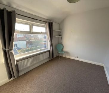 3 bedroom terraced house to rent - Photo 3